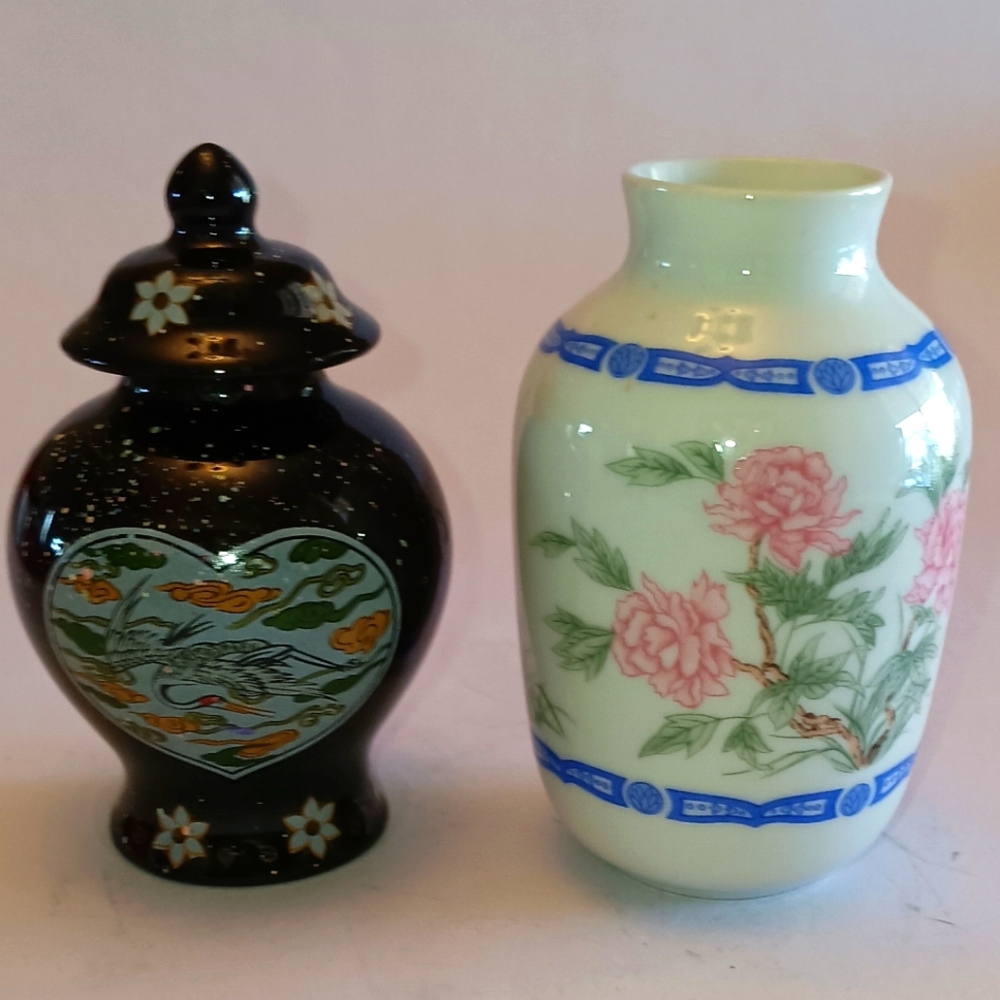 2 Franklin Mint Porcelain Treasures of Imperial Dynasty Mini Vases Replacements